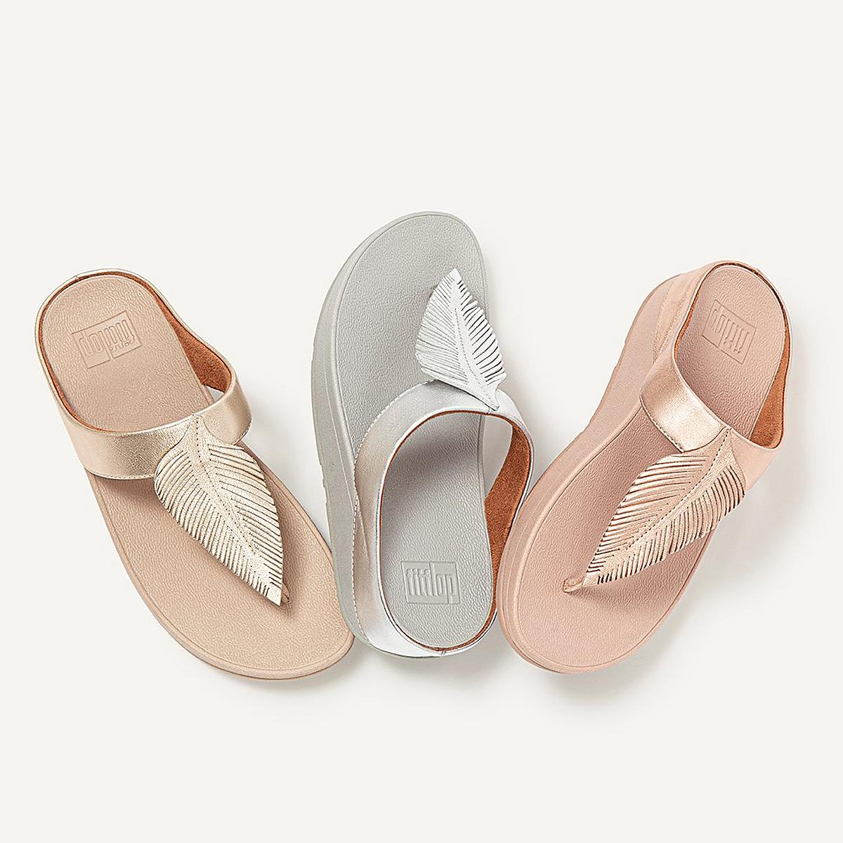 Fitflop FINO Feather Metallic Toe-Post Naisten Sandaalit Hopea | IKH-628310