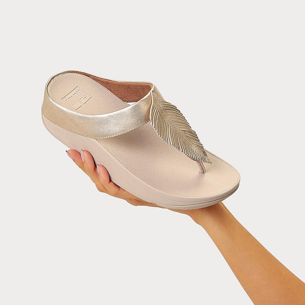 Fitflop FINO Feather Metallic Toe-Post Naisten Sandaalit Ruskea Kultaiset | NQC-871439